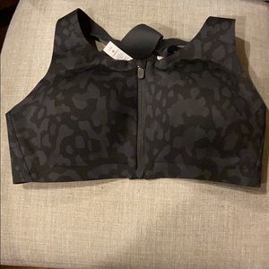lululemon Enlite Bra Zip Front - 34C.